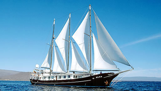 Alta Yacht - Galapagos Cruise